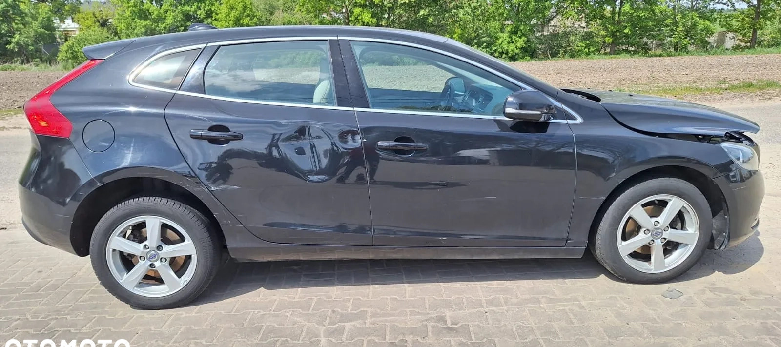 Volvo V40 cena 16900 przebieg: 244000, rok produkcji 2014 z Chodzież małe 154